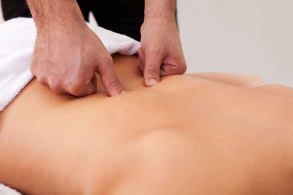 Massagesessies helpen als je rug pijn doet in de lumbale regio